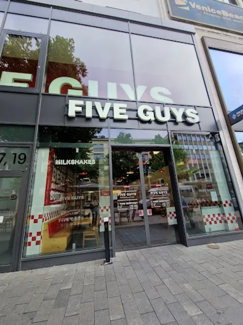 Five Guys Burgers and Fries Mannheim Planken