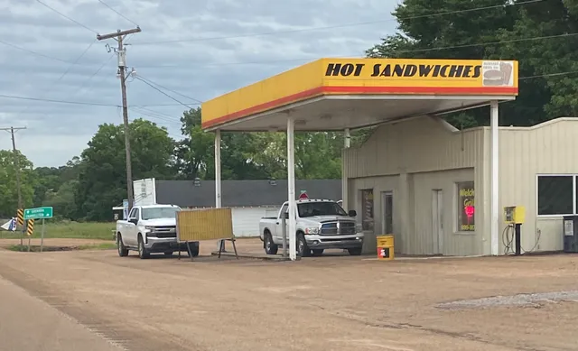 Welch's Grocery & Grill