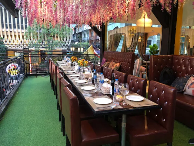 Dum Handi Biryani - Park Avenue - Indian Restaurant