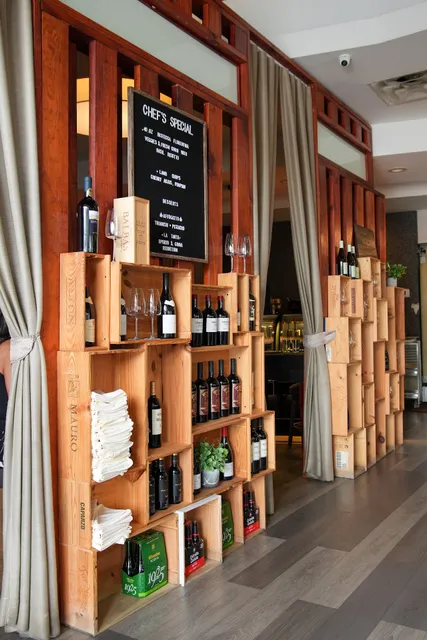 KGB Dorado: Kitchen Gallery Bistro Dorado