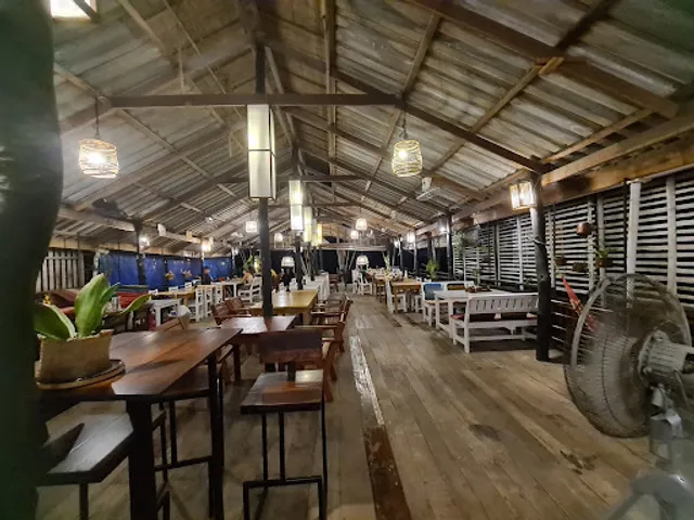 Barracuda @ saladan pier