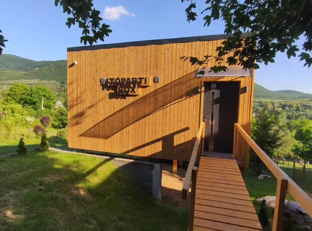 Tópartibox vendégház