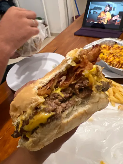 Burger & Co san nicolas de los arroyos