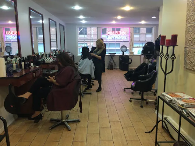 Nelly's II Hair salon & nail salon