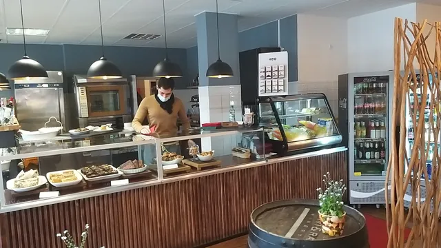 Cafe Bistro Restaurant Bonjour