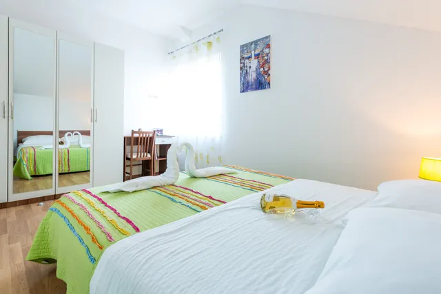 Apartments And Rooms Maris