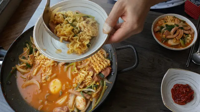 모박사부대찌개