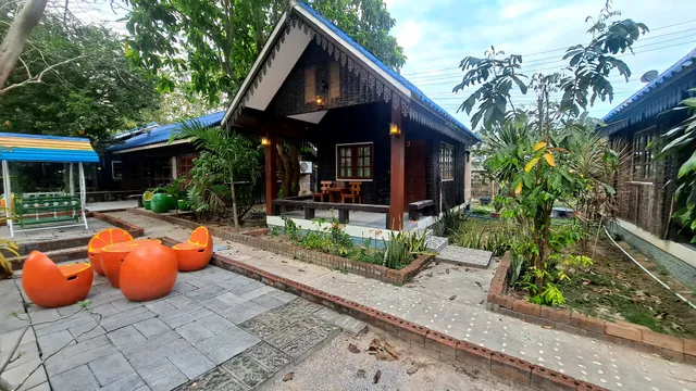 Baan Rim Haad Ban Krut