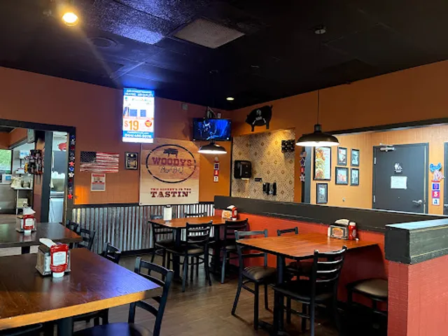 Woody's Bar-B-Q