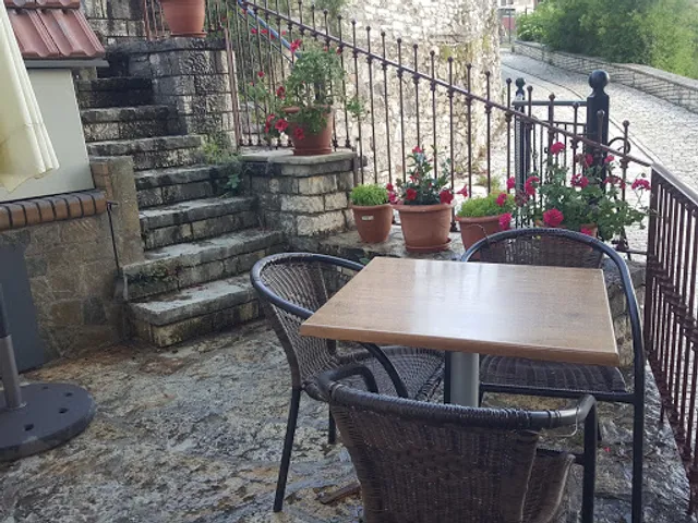 "Το Στέκι του Καρδάση" Τόμος Βασίλης