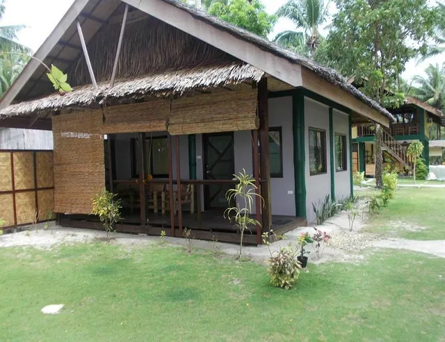 Eddie`s Beach Resort Siargao