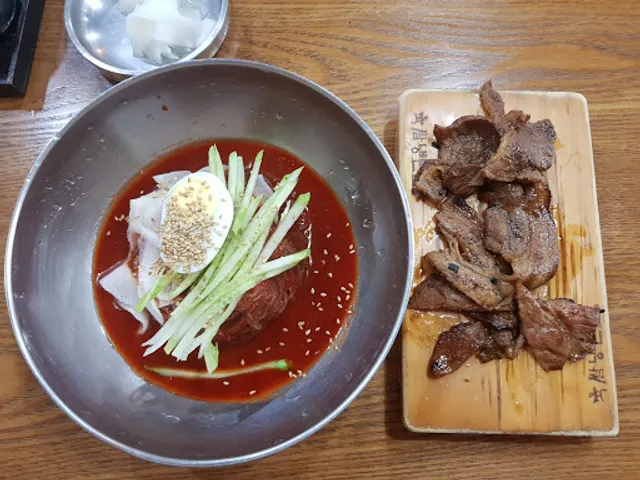 육쌈냉면