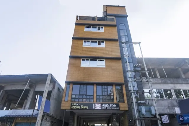 OYO 24581 Aditya's Hotel Bikram