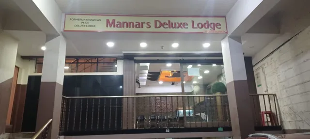 Mannars Deluxe Lodge