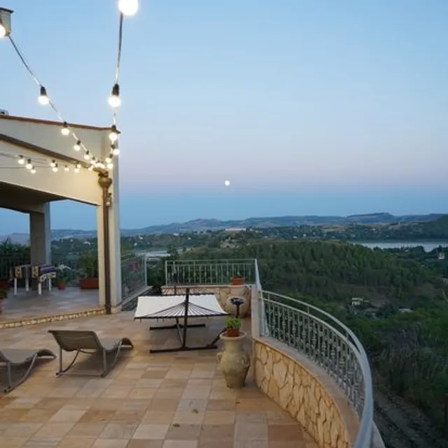 VILLA DEL SOLE E DELLE STELLE