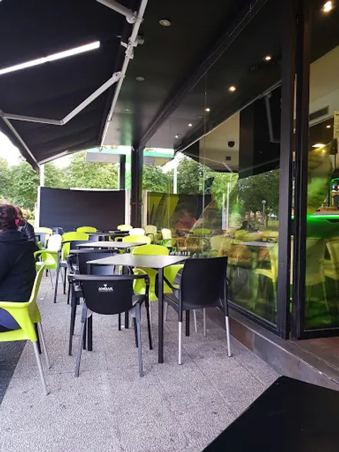 Restaurante "Green Café"