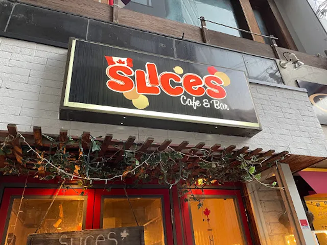 SLICES Cafe&Bar