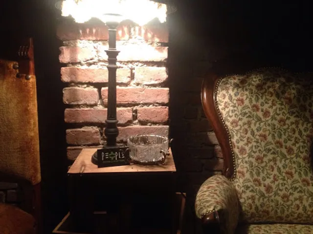 People Drink Emotion