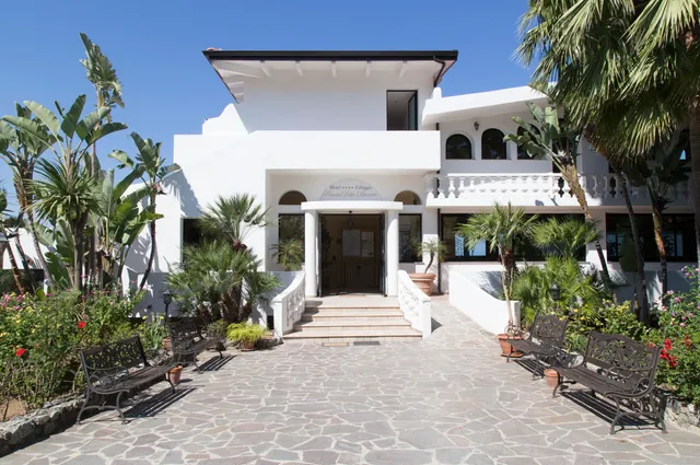 Villaggio Pineta Petto Bianco