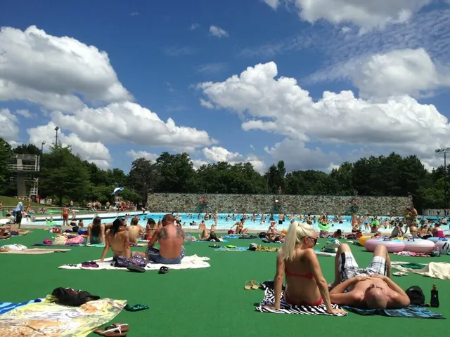 Settlers Cabin Park Wave Pool