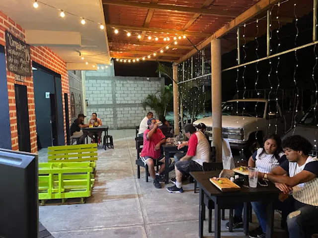 Los Compadres Snack & Bar