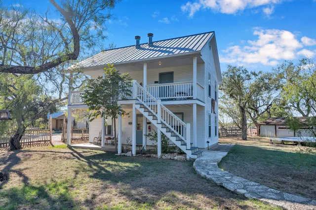 Full Moon Inn Bed and Breakfast