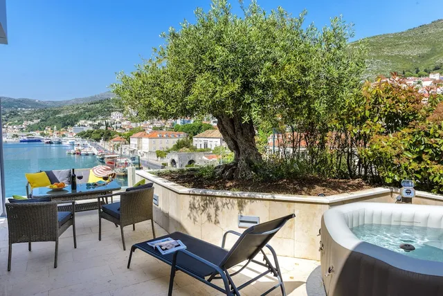 Adriatic Deluxe Apartments