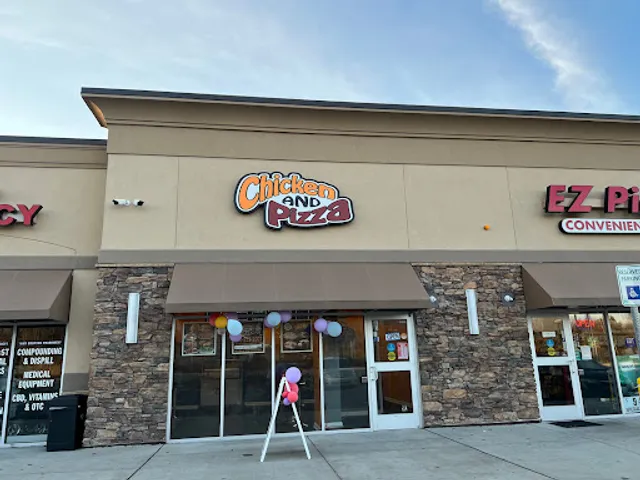 Chicken And Pizza (Halal)