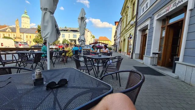 U Bláznivé slepice