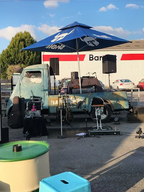 LA GUINGUETTE DES SARDINES