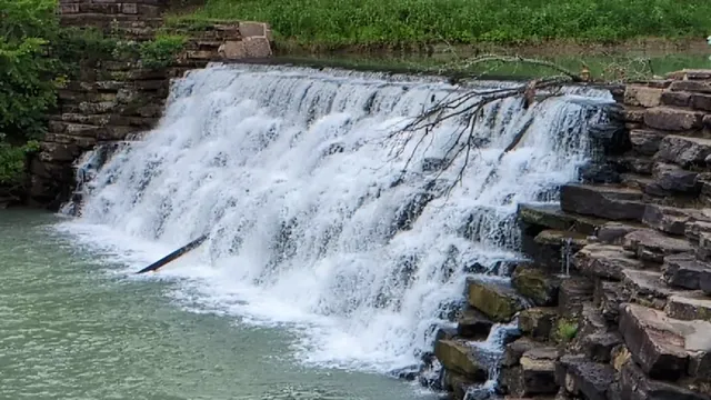Devil's Den State Park Visitor Center