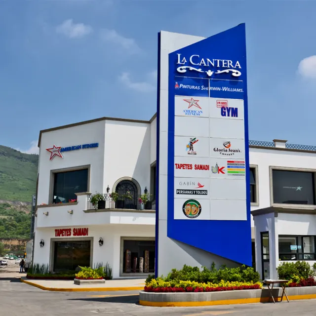 Plaza La Cantera