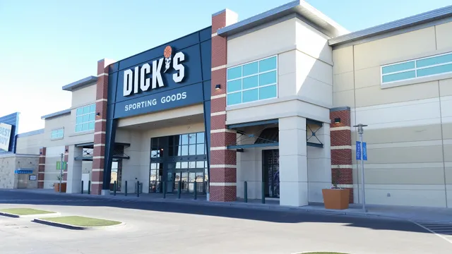 DICK'S Sporting Goods