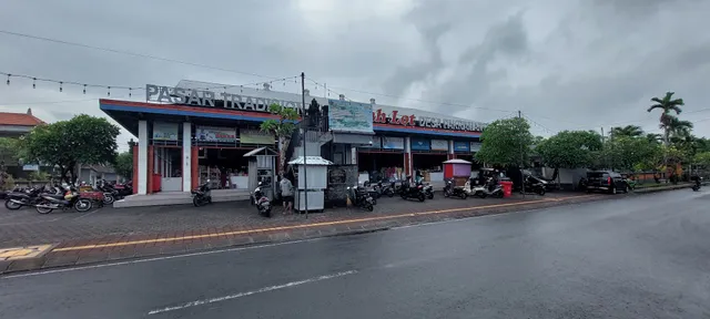 Traditional Market Tanah Lot