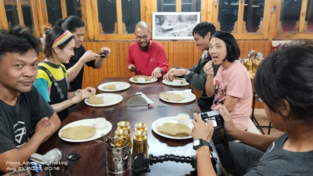 Manirang Cafe & Diner