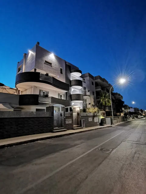 QUINQUE - urban house