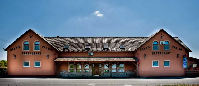 Bástya Panzió és Étterem