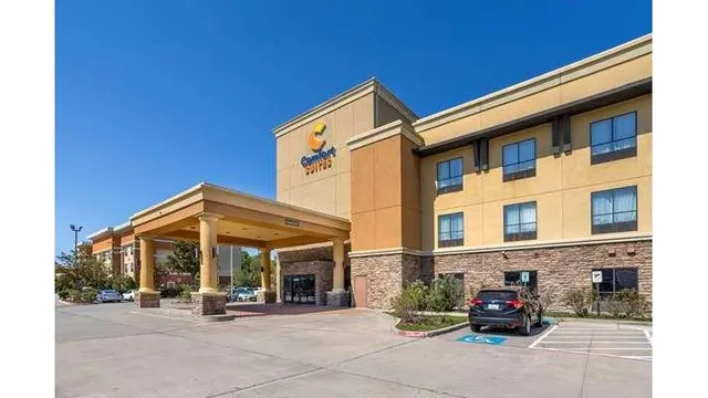 Comfort Suites Old Town Spring