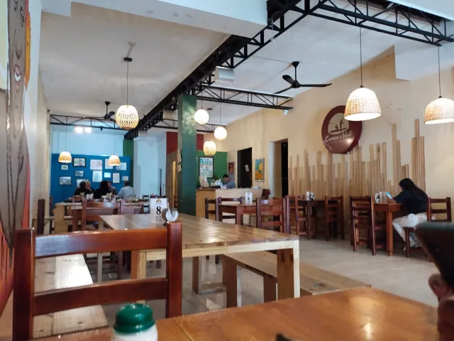 Canoa y Mar Restaurante