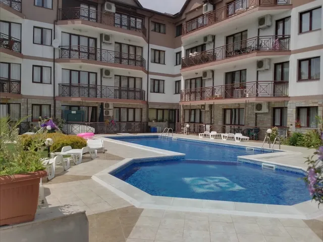 Templum Yovis Apartment