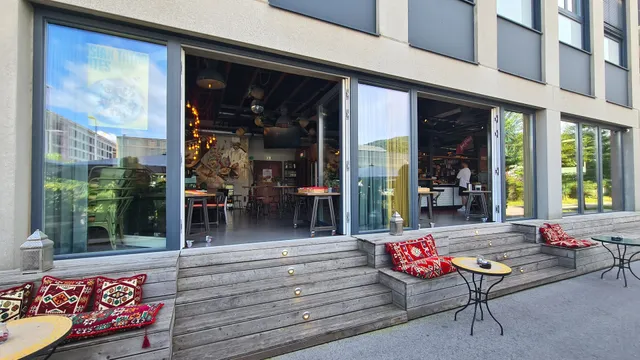 STREETS by el Gaucho