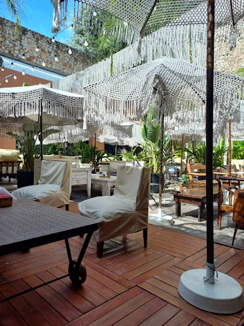 OSADA - Restaurante & Café