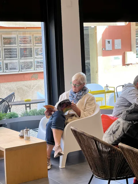 AG - Coffee/Wine Bar