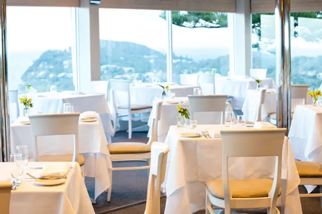 Jonah’s Restaurant & Boutique Hotel