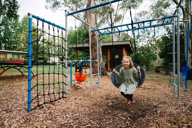 Alpine Park Riverside Cottages