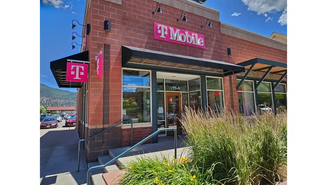 T-Mobile Authorized Retailer