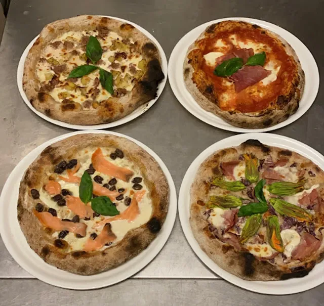 La Bella Napoli Pizzeria