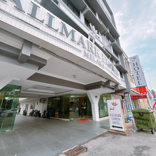 Hallmark Express Hotel