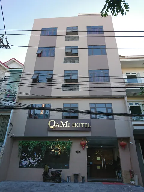 QaMi Hotel