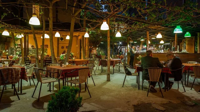 Dalan Art Gallery and Restaurant Abovyan 12